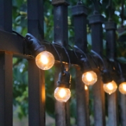 Imagine Ghirlandă Luminoasă de Exterior 10M, 15 Becuri LED, E26, 1W, Lumină Foarte Caldă, 2200K, Conectabilă, Negru
